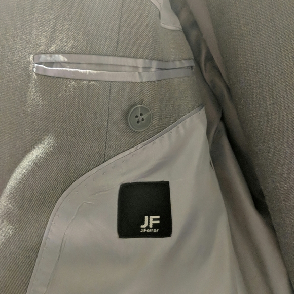 J. Ferrar two-piece grey suit - Picture 2 of 4